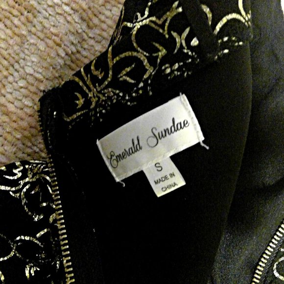 Black and gold semi-formal dress - Picture 4 of 5